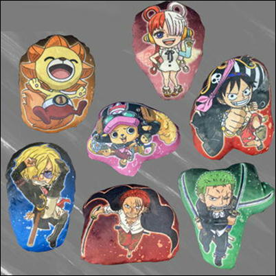 ONE PIECE FILM RED もっちりポーチ　※ランダム1種【チケットOK】