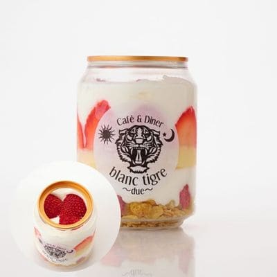 いちご断面ケーキ缶1個 250ml【Ｂ.Ｔ】　※直送品・配送日時指定不可　【Cake.jp】